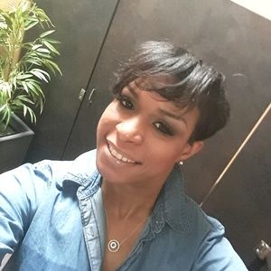 Meet your Posher, Dyeisha